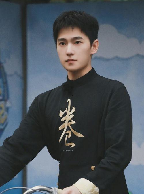 陈伟吃瓜,揭秘娱乐圈幕后故事