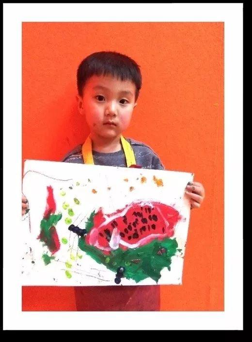 吃瓜绘画作品,一幅吃瓜绘画作品中的夏日风情